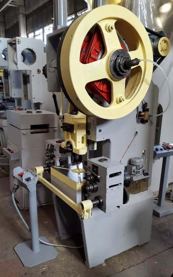 КД2326 Загальний вигляд  кривошипного открытого наклоняемого пресса